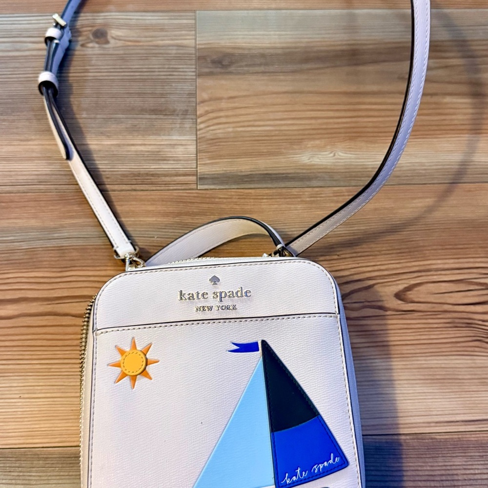 Kate Spade White Crossbody Bag with Sailboat Design - Picture 4 of 9